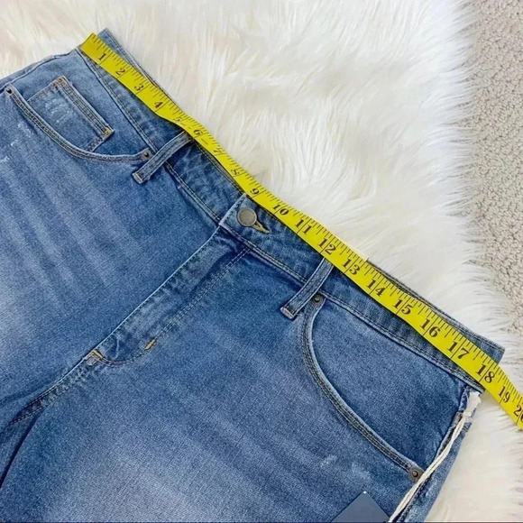 NWT High Rise Shortie Shorts - Picture 10 of 12